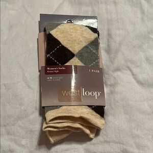 West Loop Argyle Knee High Socks in Cream and Gray